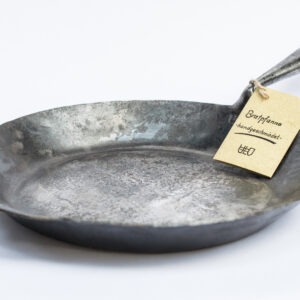 Große-geschmiedete-Pfanne