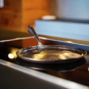 Crepe Pfanne auf Herd